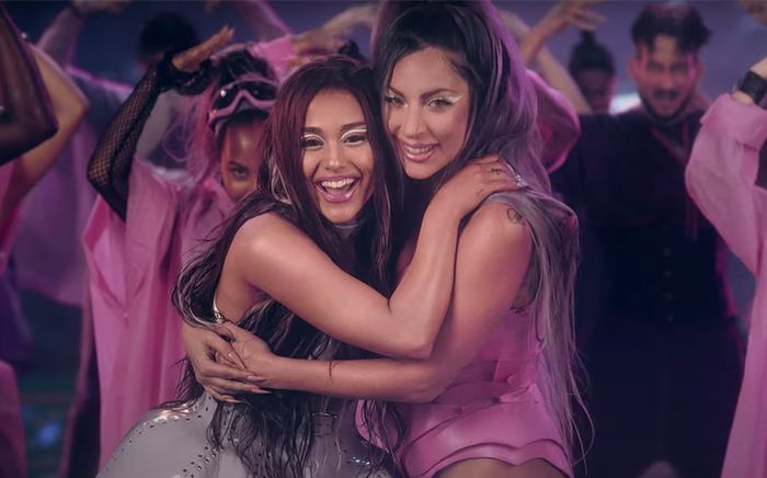 Mối quan hệ giữa Ariana Grande và Lady Gaga thế nào sau màn bắt tay 4 năm trước?