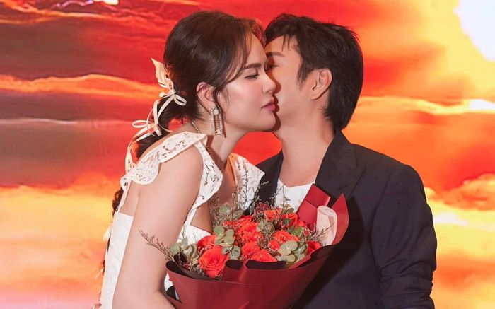 Hoa hậu Phương Lê trầm cảm nếu xa NSƯT Vũ Luân vài giờ