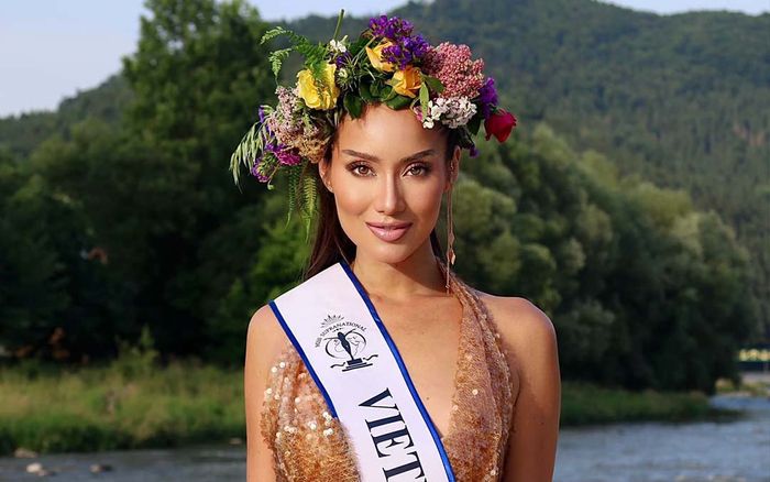 Lydie Vũ xúc động chia sẻ về 'người bạn' đặc biệt đồng hành cùng cô ở Miss Supranational