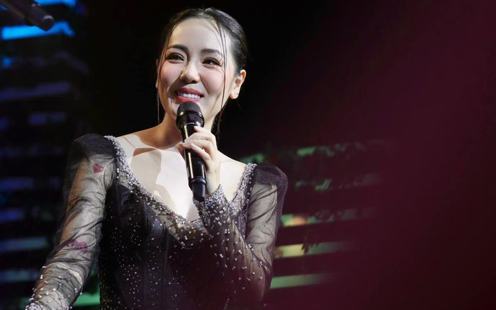 Phương Linh nói gì khi khán giả nhận xét hát không tốt?