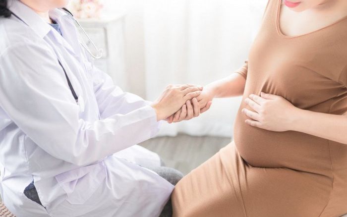 'Nhìn cổ tay biết có thai' - mẹo dân gian hay phản khoa học?