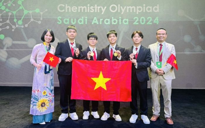 4 học sinh Việt Nam giành huy chương Olympic Hóa học quốc tế 2024