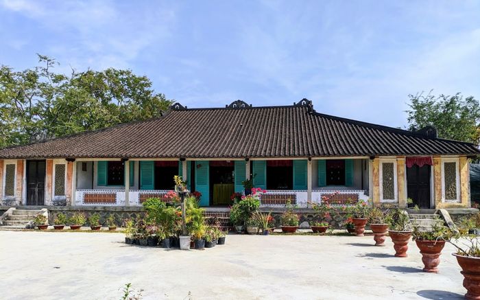 Ngôi nhà cổ nổi tiếng Long An với trăm cột thu hút hàng nghìn khách du lịch ghé tới