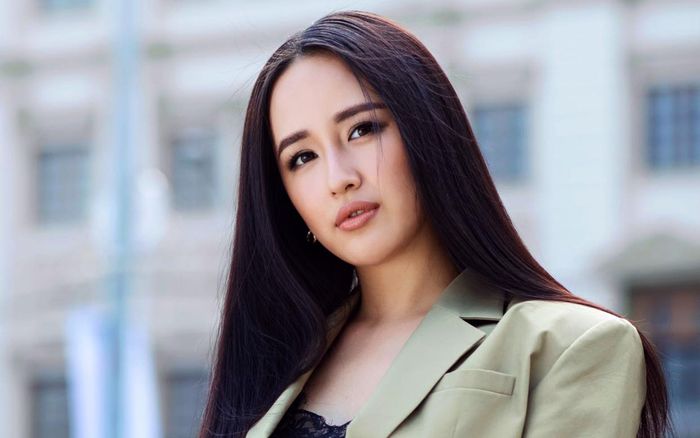 Chồng sắp cưới của Mai Phương Thúy giàu cỡ nào?