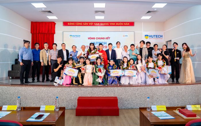 Sinh viên HUTECH tranh tài diễn xuất trước đạo diễn Vũ Long, diễn viên Ôn Bích Hằng, Lãnh Thanh