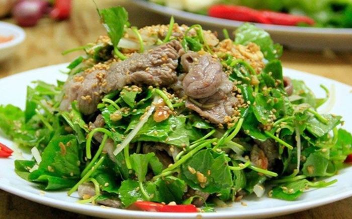 Loài rau mọc đầy vườn, xưa ví như nhân sâm của người nghèo, giờ giá đắt hơn thịt