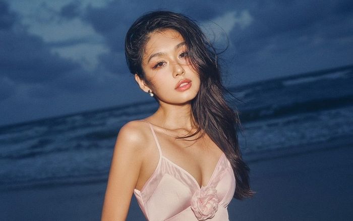 Vừa xác nhận chia tay thiếu gia, Á hậu Thảo Nhi Lê thả dáng nóng bỏng bên người khác