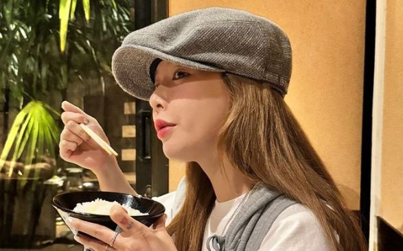 Chồng sắp cưới của nữ ca sĩ nổi tiếng từng vướng loạt bê bối đời tư