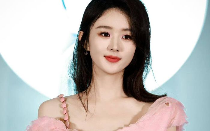 Triệu Lệ Dĩnh được mẹ nam diễn viên này nhận làm con dâu