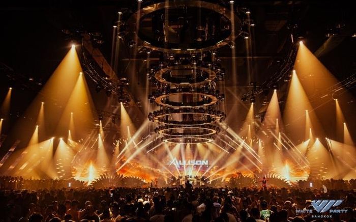 Đập tan cơn nóng mùa hè chào đón Main Sponsor – Tuborg Ice tại White Party Việt Nam 2024