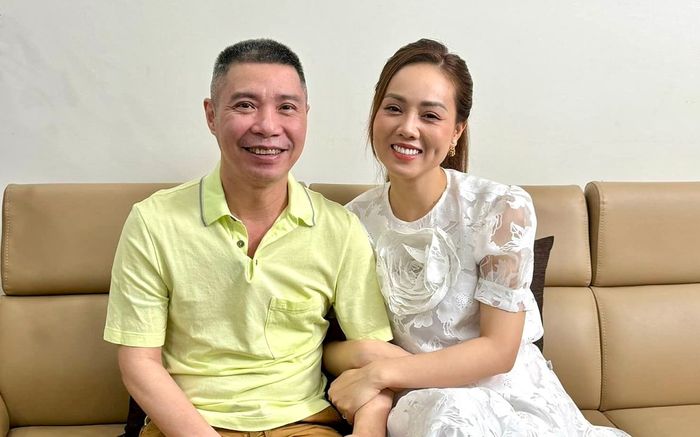 Bà xã NSND Công Lý: Cuộc sống không cho phép tôi đi làm