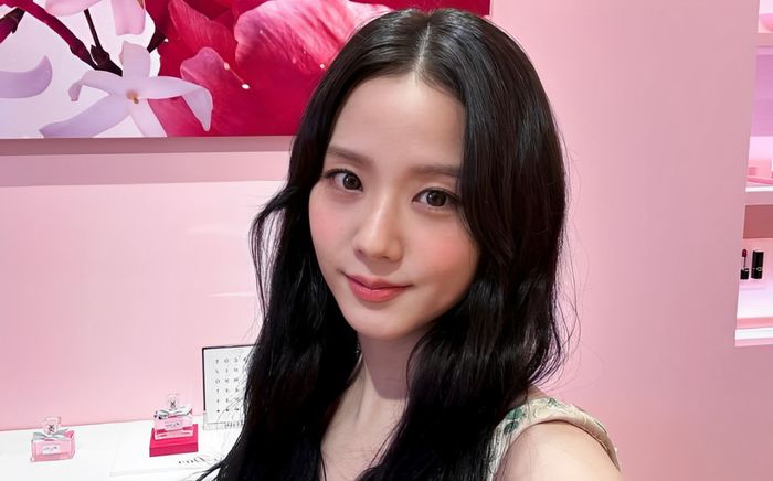 Jisoo BLACKPINK công khai người thương lớn hơn 8 tuổi sau thời gian giấu kín