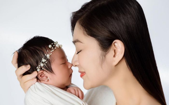 Con gái 1 tháng tuổi của diễn viên Thanh Trúc hưởng 'gia tài' đắt giá từ mẹ