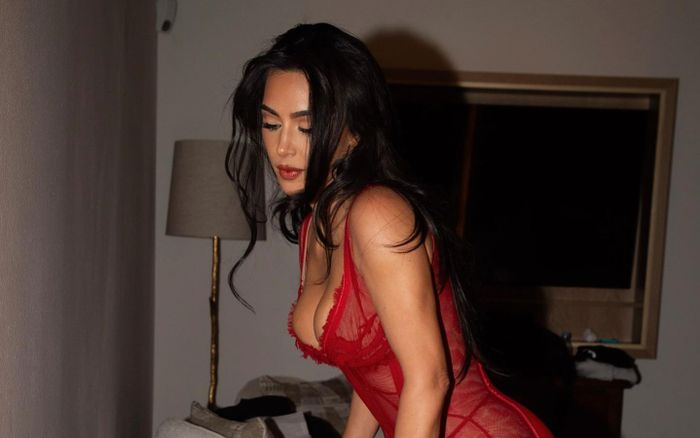 Cách nữ người mẫu có tài sản 35.000 tỷ đồng sở hữu vòng eo siêu thực