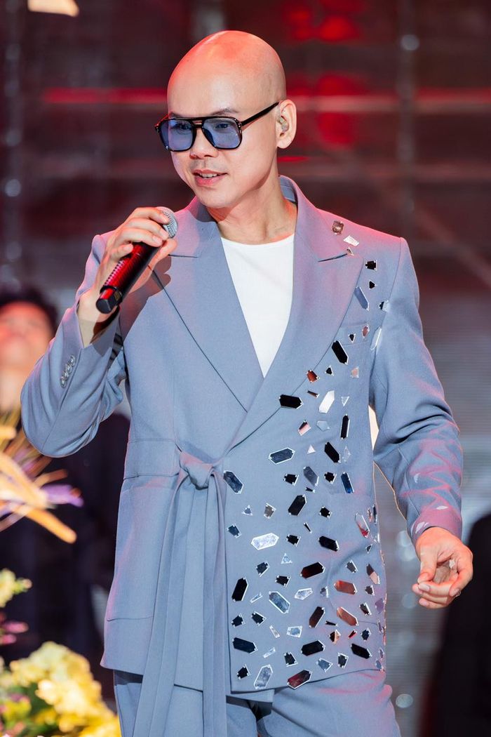 Tên thật của Phan Đinh Tùng?