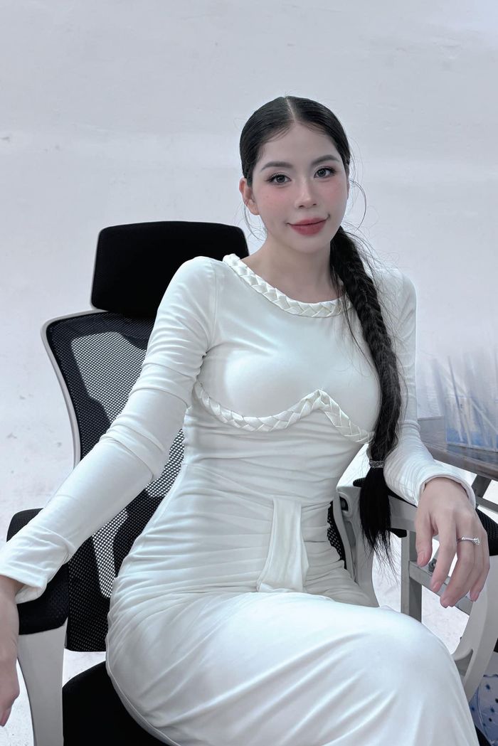Sự hấp dẫn của các video và livestream của Hằng Du Mục không chỉ đến từ cảnh đẹp mà còn đến từ điều gì?