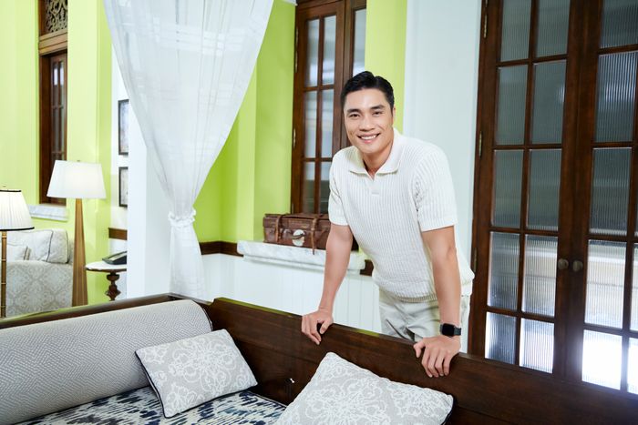 Khi đang ăn tối cùng Yuna Vũ, Mạnh Kiên nhận xét cô nàng là "tiểu thư từ nhỏ" sau màn trò chuyện không cùng "tần số". Đúng hay sai? 