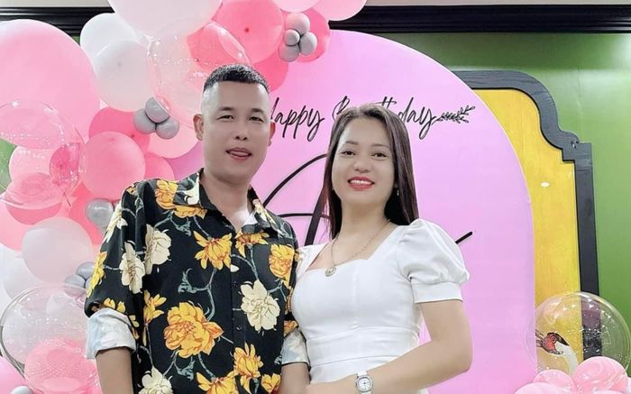 Hiệp Gà công khai bạn gái kém tuổi sau 3 lần ly hôn, nhan sắc người mới được khen ngợi