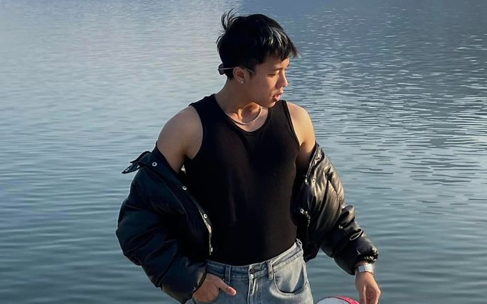 Con trai Vân Dung có gu ăn mặc chất lừ tựa fashionista