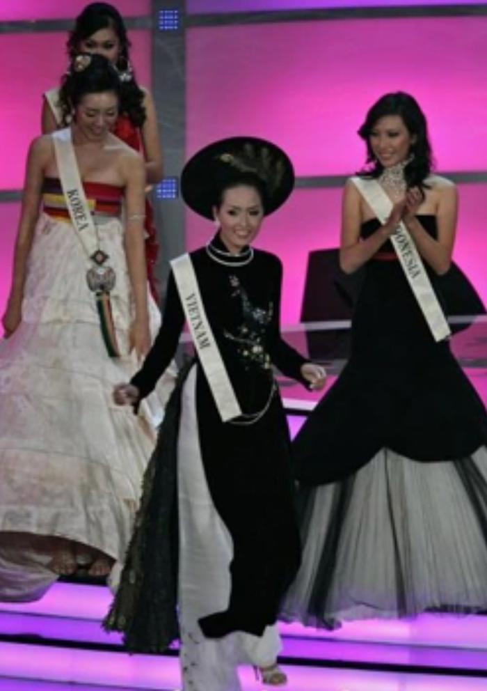 Sự cố mà Mai Phương Thúy gặp phải trong đêm chung kết Miss World 2006?