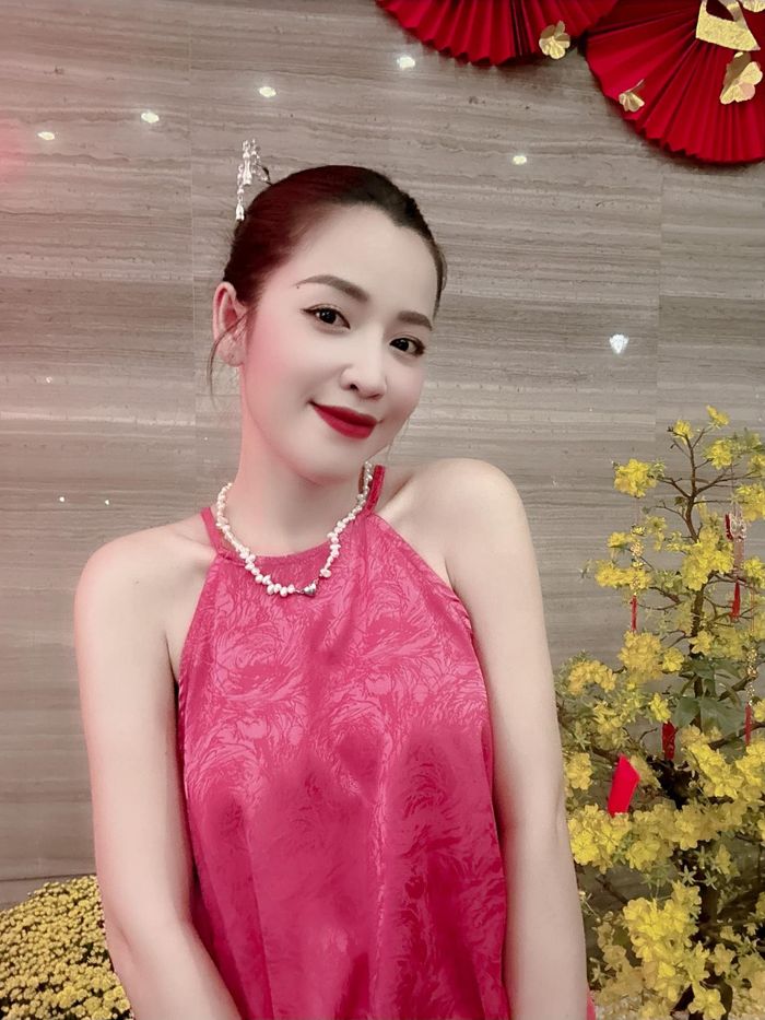 Puka thường diện trang phục màu gì?