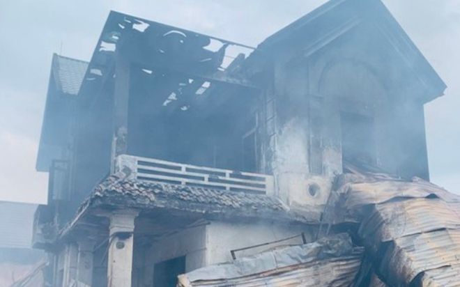 Cháy xưởng chăn ga gối đệm, nữ sinh 19 tuổi tử vong