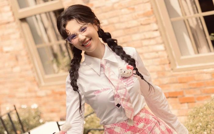 Vẻ đẹp khó tin của Ngọc Trinh sau khi liên tiếp thẩm mỹ