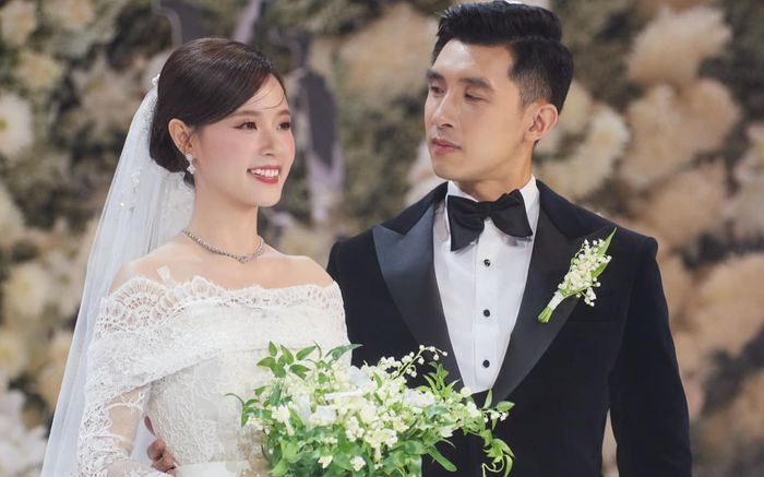Chuyện gì đang xảy ra với Midu?