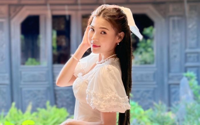 Thúy Diễm khoe 'giao diện' đẹp như nàng thơ tiết lộ chuyện lên chức ở tuổi 38