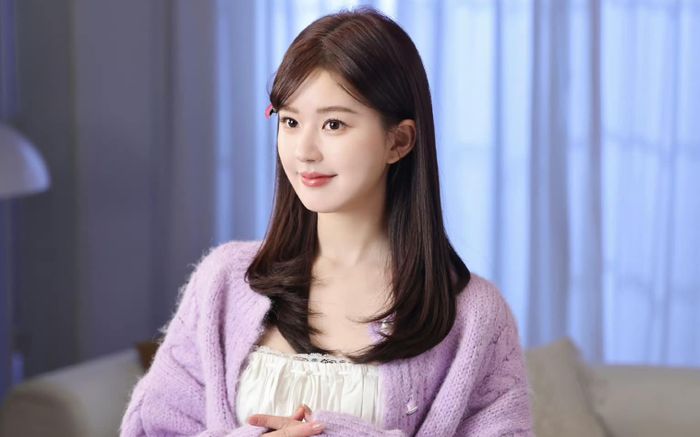 Choáng với visual bố Triệu Lộ Tư hiện tại, xuất sắc thế này bảo sao có cô con gái là đại mỹ nhân