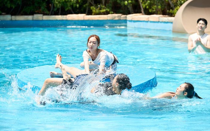 Yuna Vũ nói gì về màn hạ đo ván tất cả người chơi nữ tại Đảo Thiên Đường?