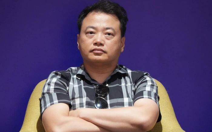 Shark Bình gặp sự cố sức khoẻ phải ngồi xe lăn