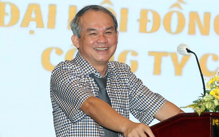 Ngả mũ trước việc làm vô cùng ý nghĩa của bầu Đức