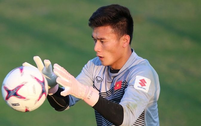 Thủ môn Bùi Tiến Dũng và Công Phượng không được lên tuyển Việt Nam