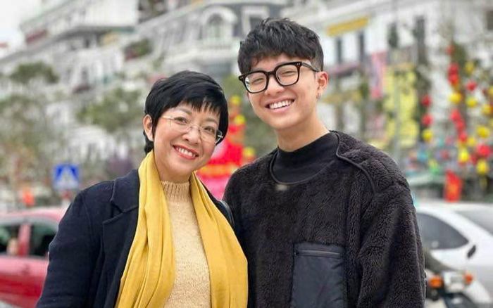 MC Thảo Vân gặp câu hỏi 'hóc búa' từ con trai khiến mẹ phải bối rối