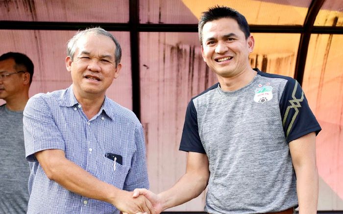 Bầu Đức vừa có quyết định lịch sử cho Học viện HAGL