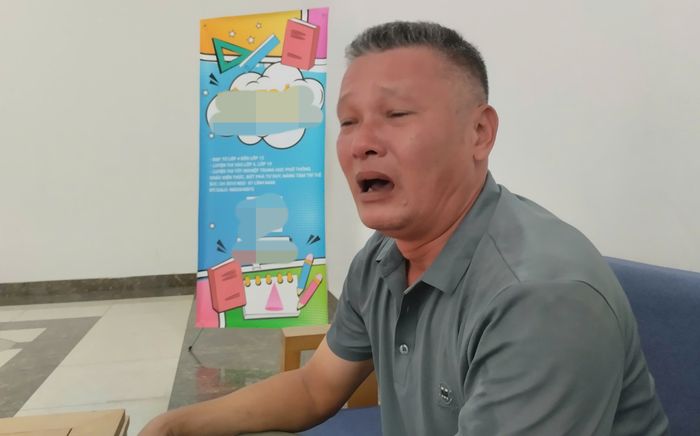 Vụ bé trai bị đánh dã man tại sân chung cư: Người bố khóc nghẹn kể lại sự việc