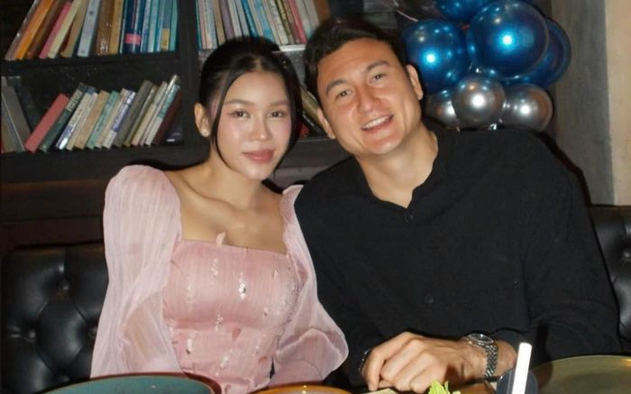 Vợ của Đặng Văn Lâm đón sinh nhật giản dị cùng gia đình chồng