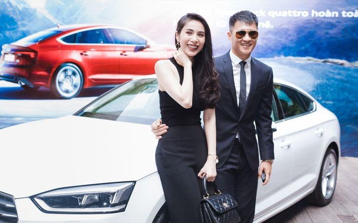 Vợ chồng Thuỷ Tiên và Công Vinh giàu cỡ nào?