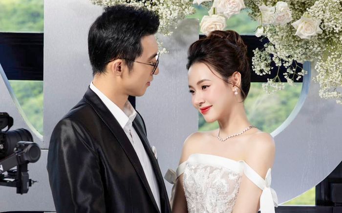 Midu đính chính một chuyện khi khoe ảnh tình tứ bên chồng thiếu gia