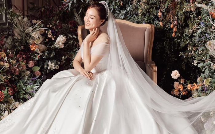 Vợ trẻ NSND Công Lý bất ngờ khoe ảnh diện váy cưới, nói 1 câu gây chú ý