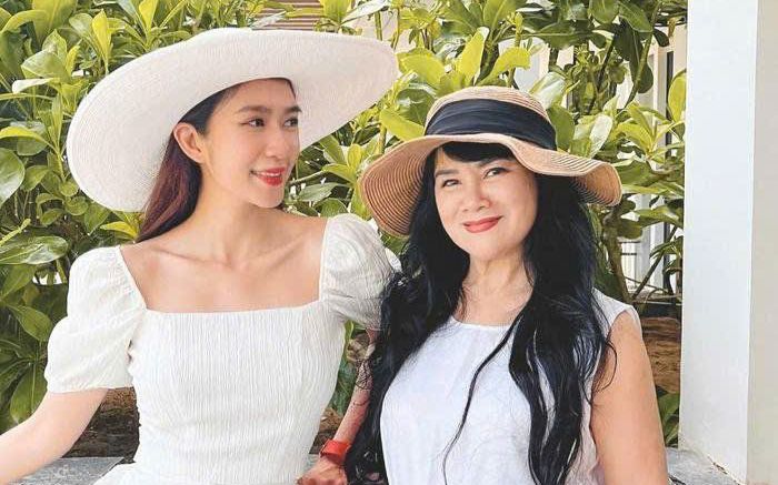 Bất ngờ trước nhan sắc của mẹ vợ Lý Hải