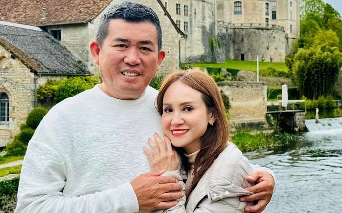 Cuộc hôn nhân 'kỳ lạ' của danh hài Nhật Cường, hơn 2 thập kỷ vẫn chưa làm điều này