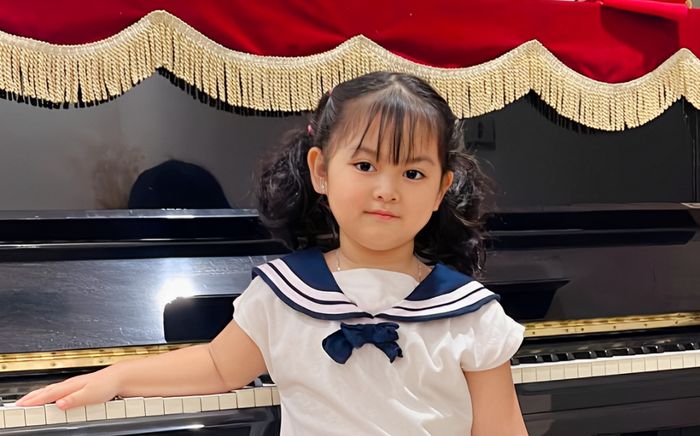 Nhan sắc như lai Tây của con gái cưng Lệ Quyên