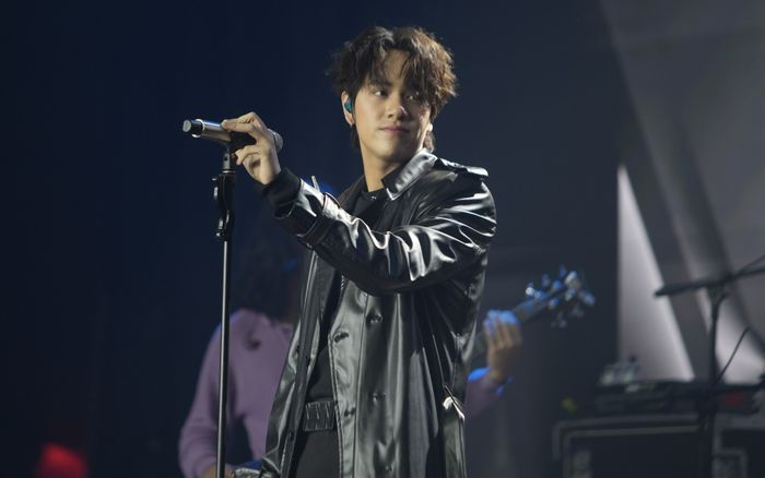 Nanon hát tiếng Việt 'cực mượt' cảm ơn fan tại concert