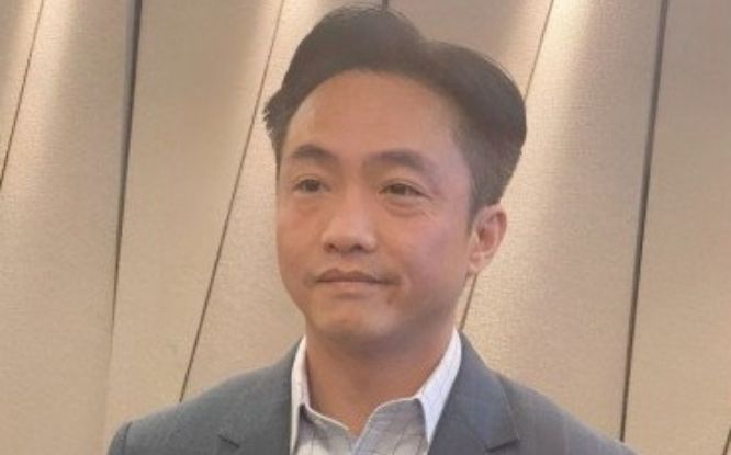 Cường Đô la già đi trông thấy