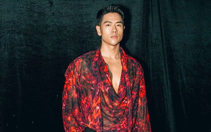 Gu ăn mặc thời thượng của nam thần 'Đảo Thiên Đường'