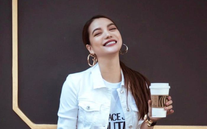 Con gái Trương Ngọc Ánh ngày càng xinh đẹp khiến ai cũng khuyên thi 'hoa hậu'