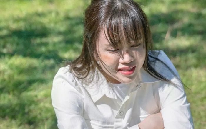Thiều Bảo Trâm nghẹn ngào nói lời từ biệt với bà: Trái tim cháu như bị bóp nghẹt