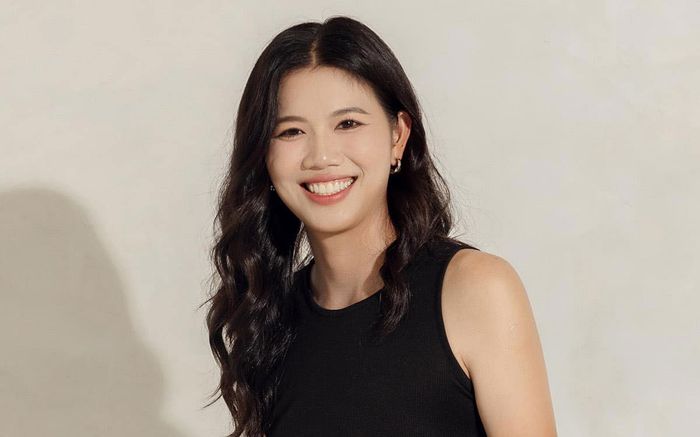 Mặt mộc gây chú ý của Ánh Viên khi về quê